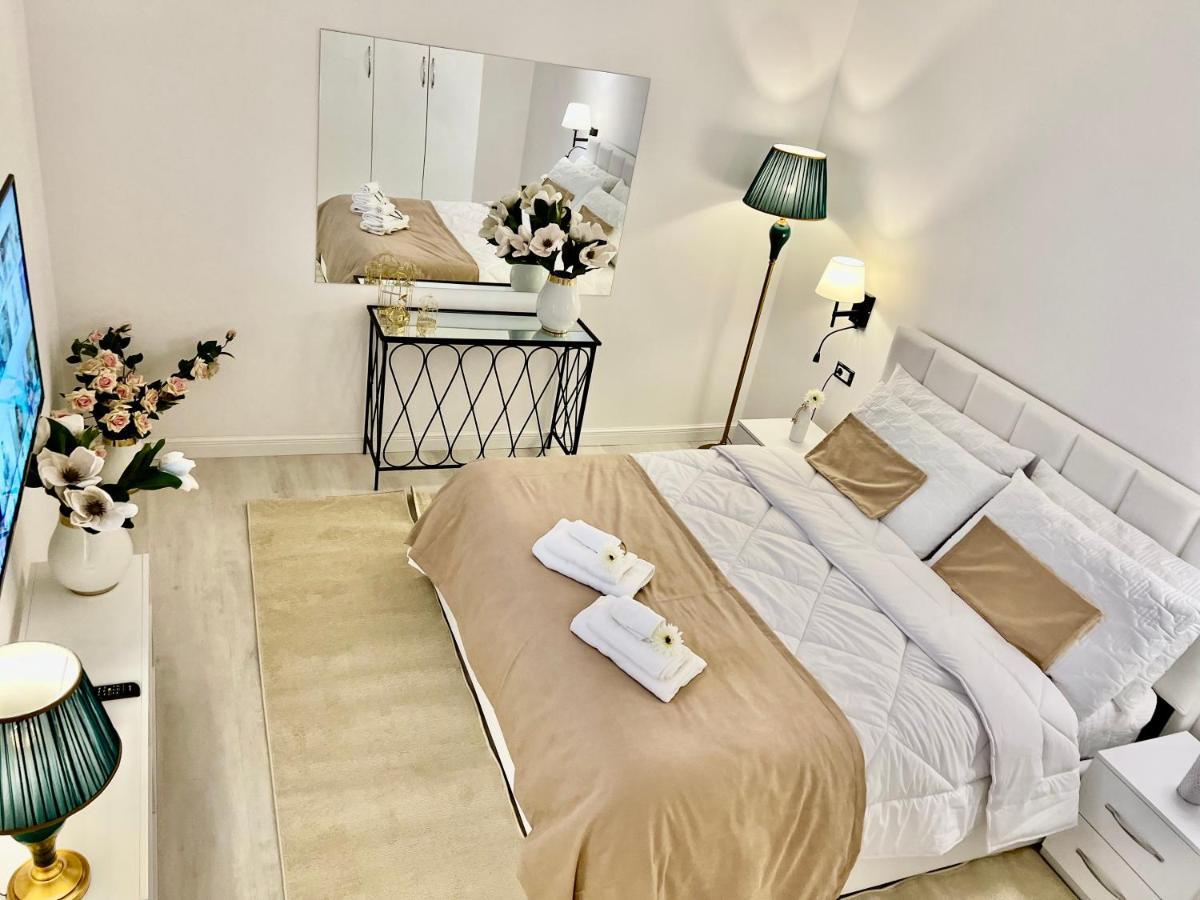 Leo'S Apartments Tirana City View Екстер'єр фото