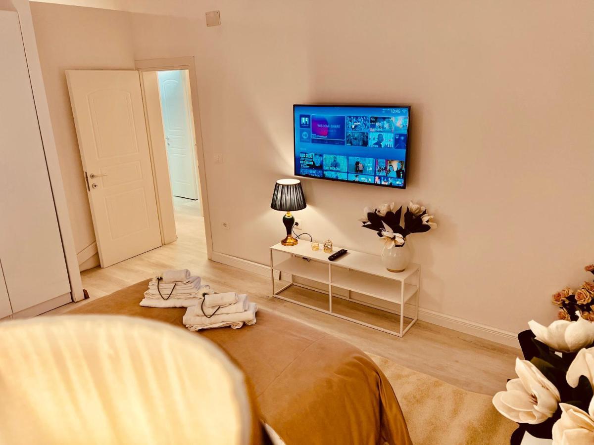 Leo'S Apartments Tirana City View Екстер'єр фото
